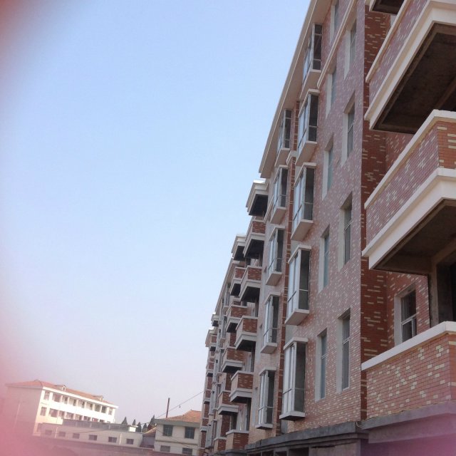 學(xué)府水岸新房爆售2380元每平米!買到就是 到！