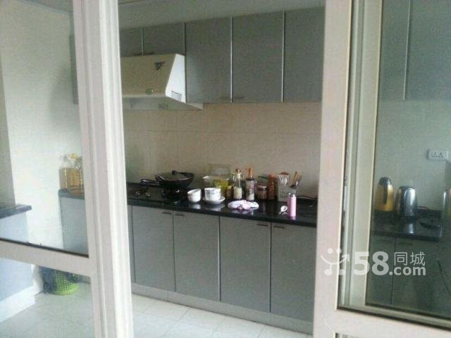 A1273乾坤陽(yáng)光二室二廳一衛(wèi)6/13中裝南北向兩證滿(mǎn)五面積100平米售價(jià)59萬(wàn)