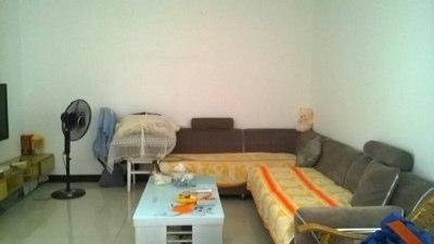 火車站三中宿舍， 房一套。