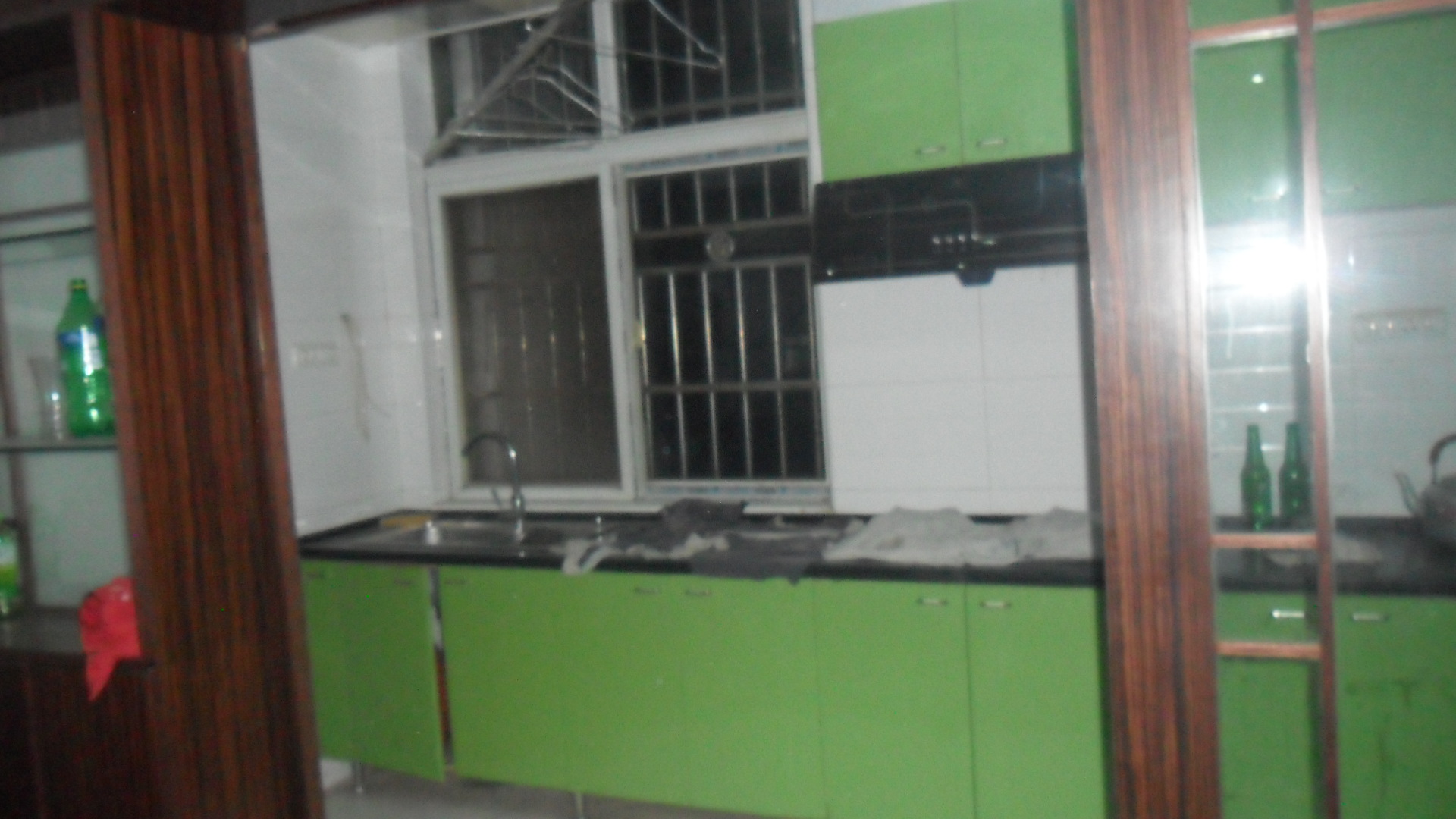 孝感東城區(qū)大會集精裝修3室2廳1衛(wèi)誠意賣