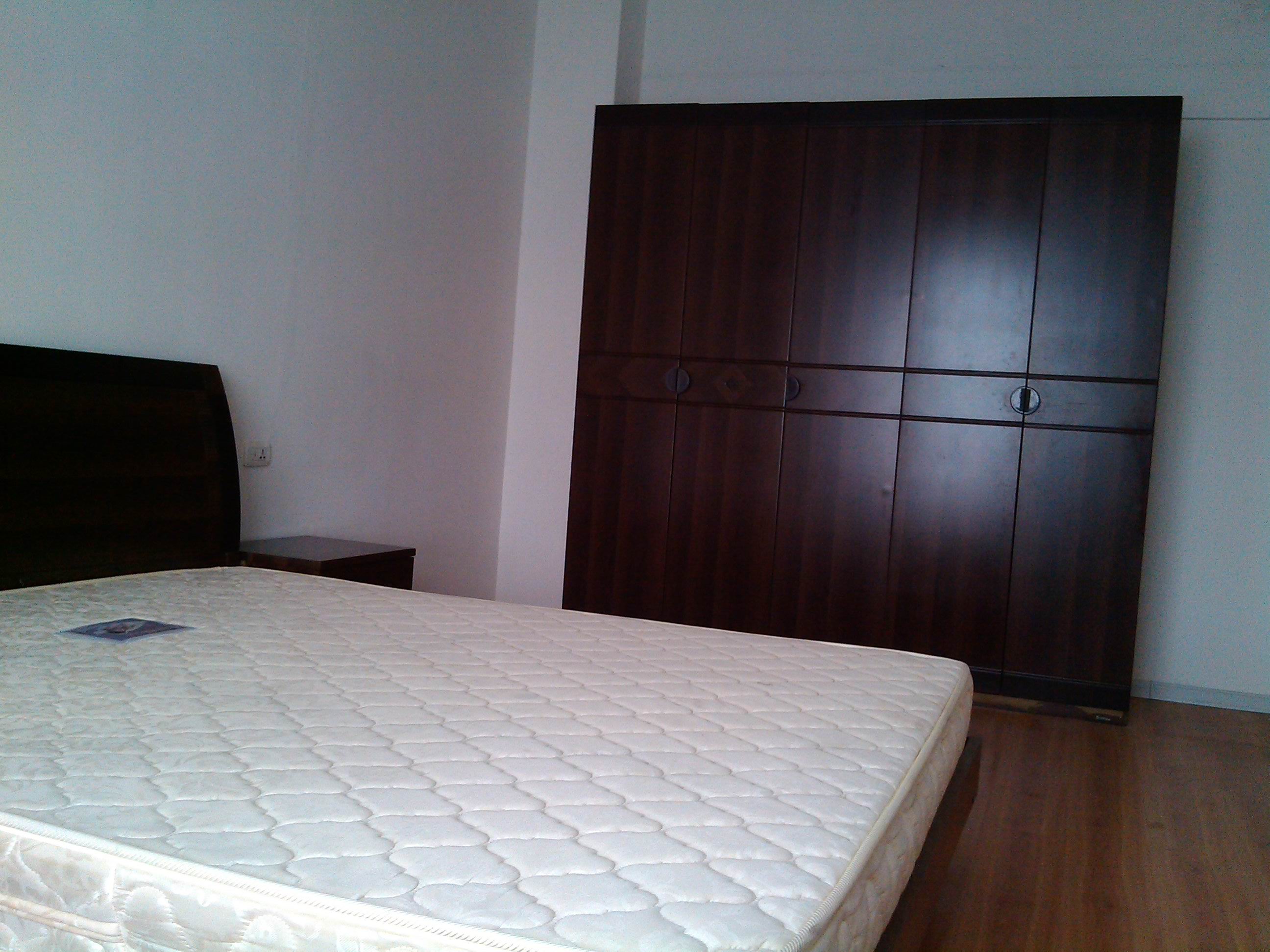 文昌中學對面宇濟文化廣場精裝2室2廳1衛(wèi)全套家電家俱一應(yīng)俱全