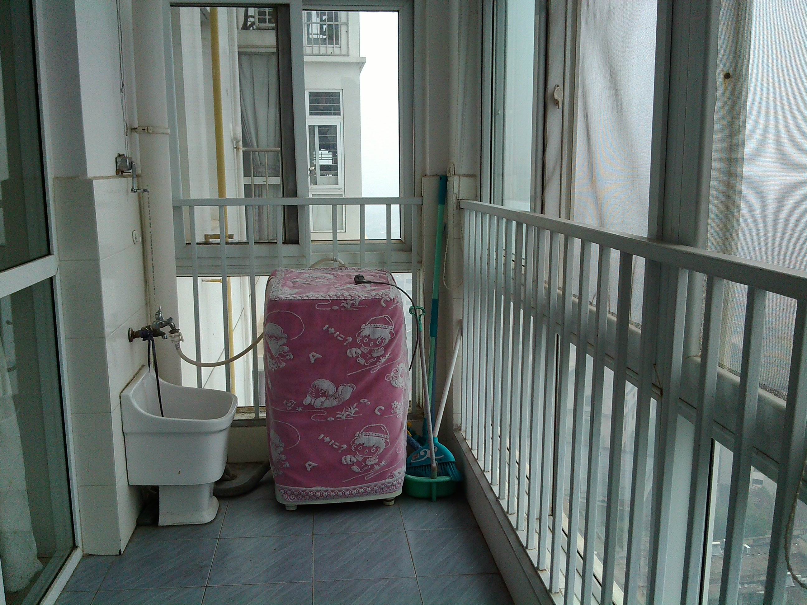 文昌中學對面宇濟文化廣場精裝2室2廳1衛(wèi)全套家電家俱一應(yīng)俱全