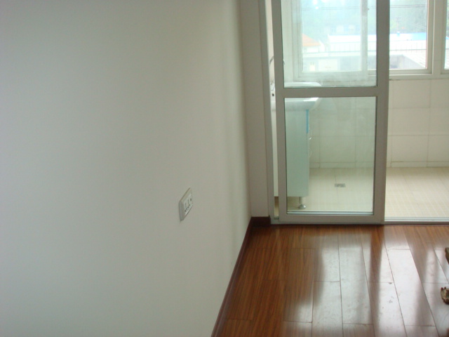 火車站對(duì)面艷陽(yáng)天隔壁八一小區(qū)