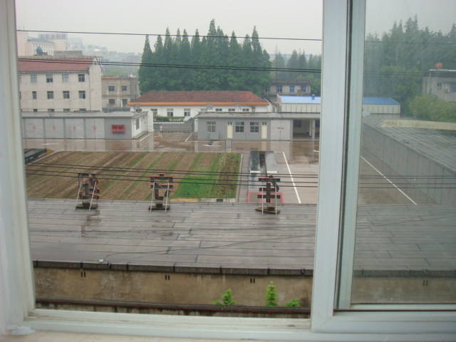 火車站對(duì)面艷陽(yáng)天隔壁八一小區(qū)