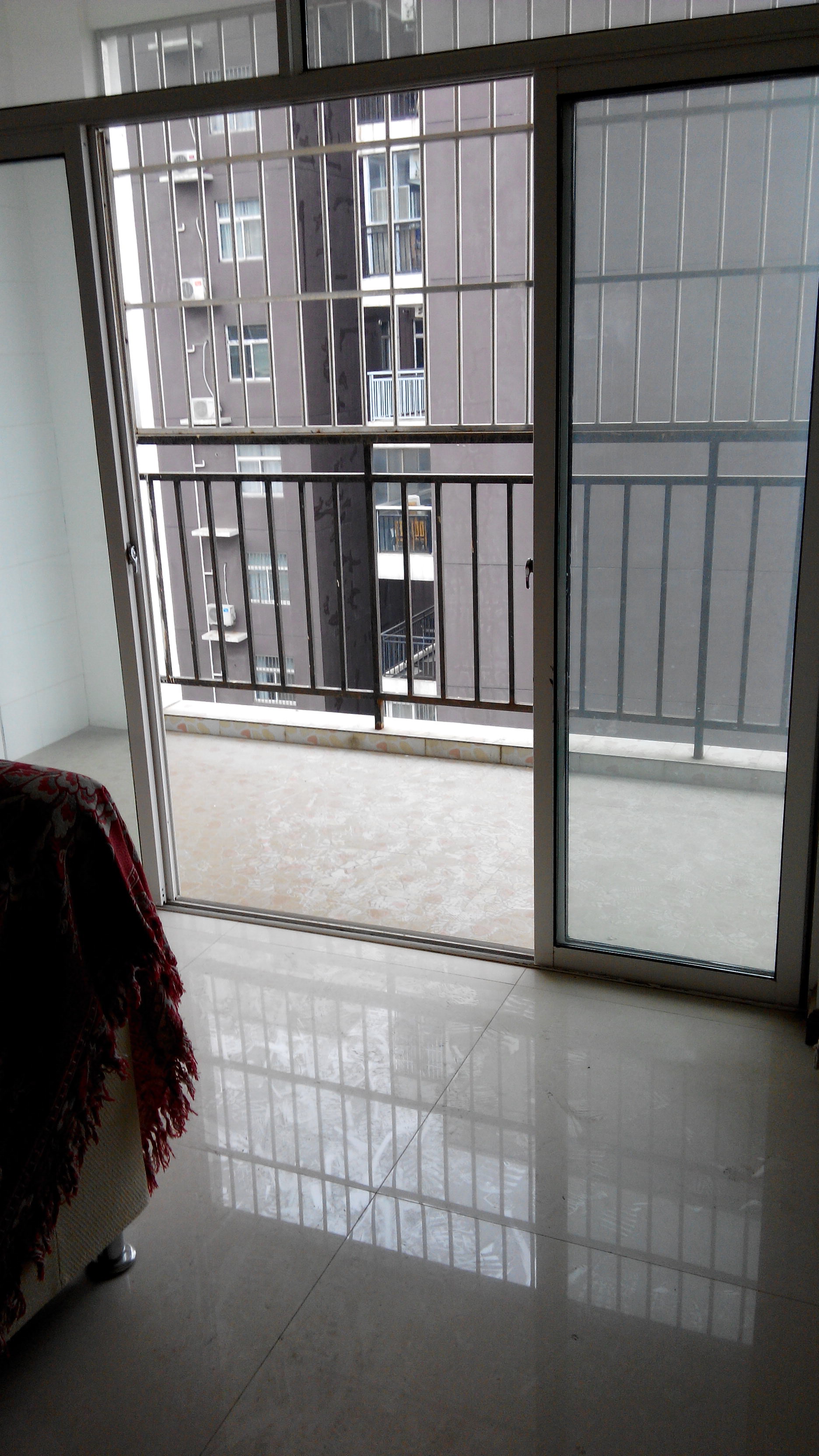 A942  【 后湖御景】精裝  電梯房  100平米