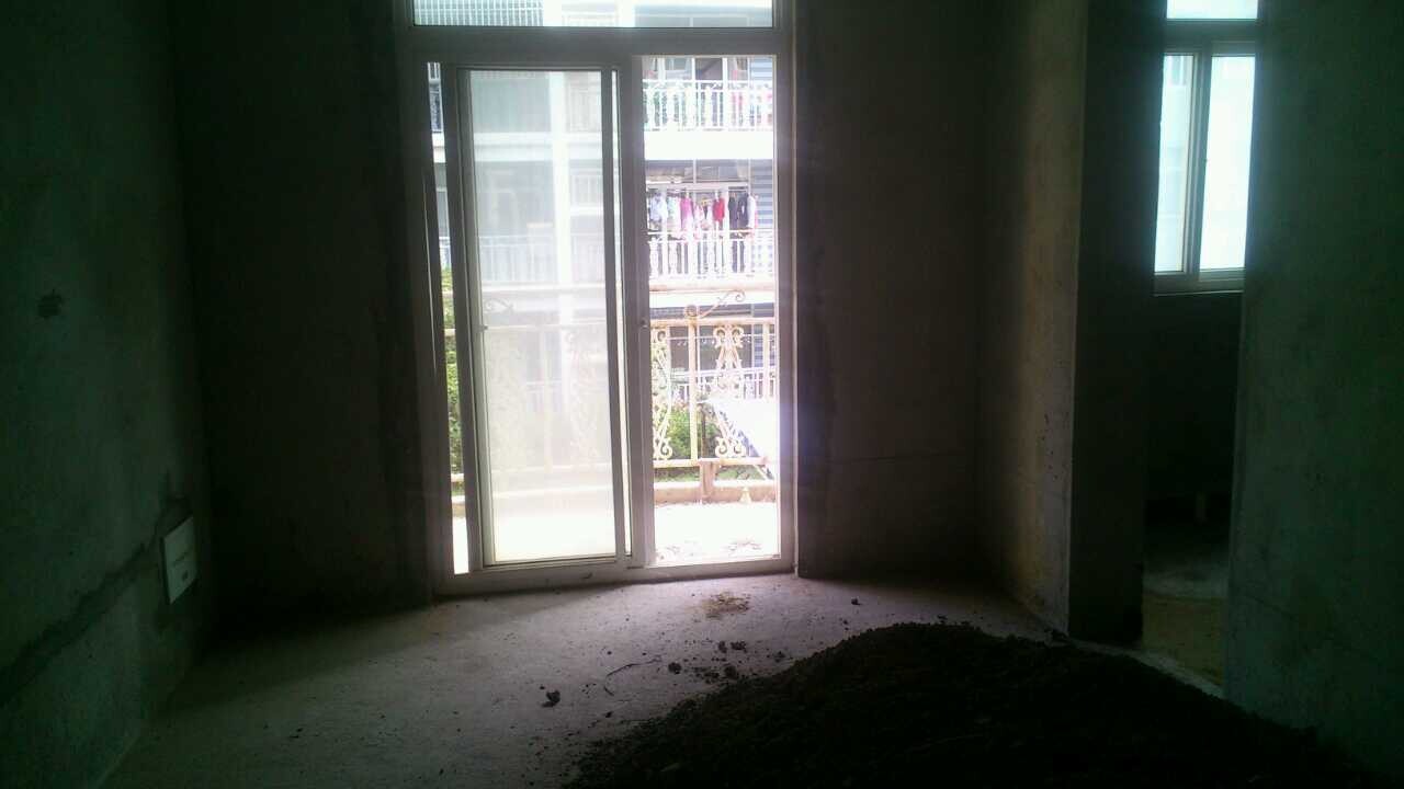 B820急售東城區(qū)【乾坤名城】2樓兩證滿(mǎn)五