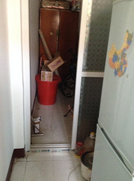 A1620園林路【經(jīng)緯樓單位房】中裝實(shí)際有130平米送小車庫(kù)