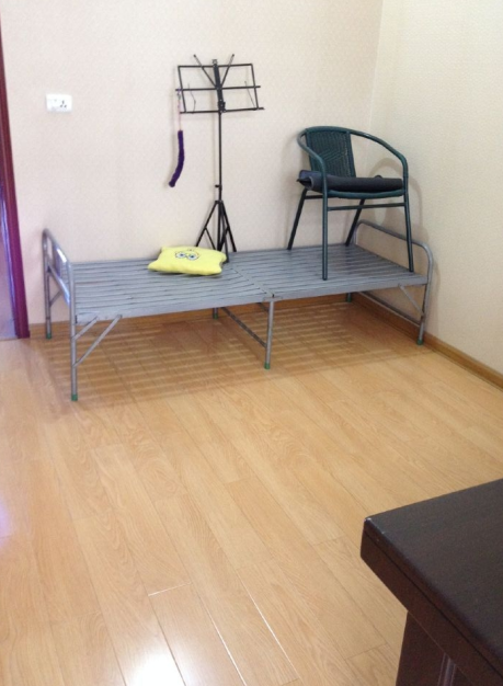 A1620園林路【經(jīng)緯樓單位房】中裝實(shí)際有130平米送小車庫(kù)