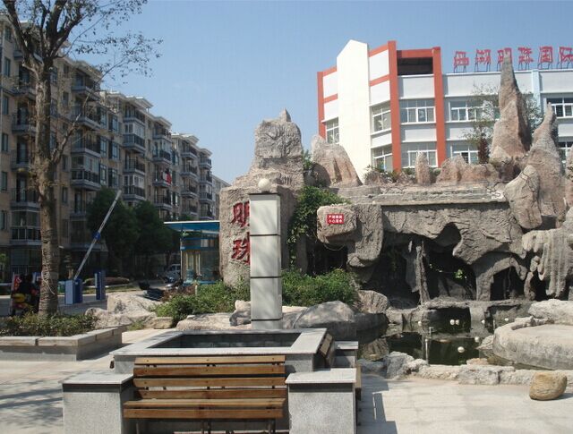 西湖明珠,好房好位置低價出售116平方，50萬，贈送25平方超大陽臺,可做三房