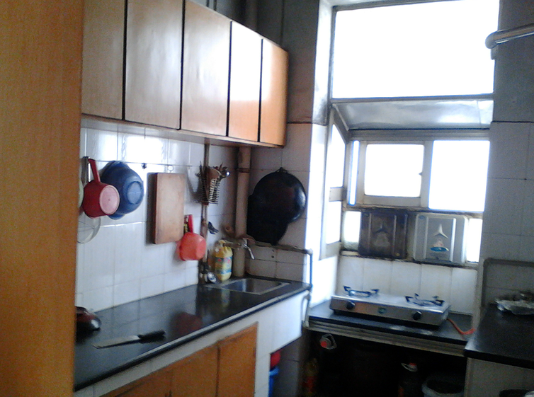 B1010急售交通路【虹苑小區(qū)】112平米33萬(wàn)超大陽(yáng)臺(tái)