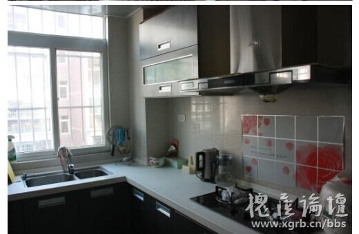 A1555 樓層【西湖明珠】3樓126平米兩證滿(mǎn)五