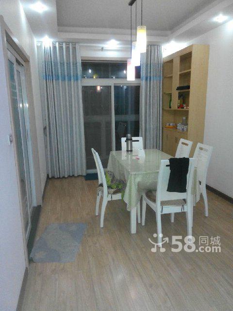 B1633  【錦繡后湖二期】精裝  電梯房  131平米  兩證滿二