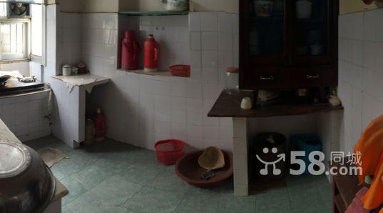 C124城站路北大鴻城旁【單位房】中裝22萬兩證滿五