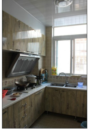 A873北辰花園三室二廳二衛(wèi)2/6精裝南北朝向兩證滿二面積：137平米售價(jià)：53萬有照片