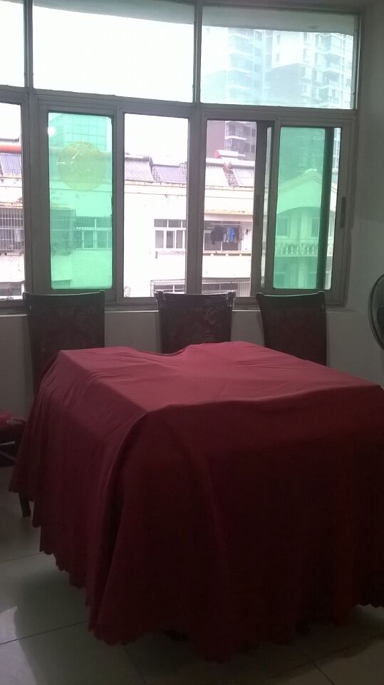 學(xué)生15年讀書方便，離 、 、高中、大學(xué)非常近