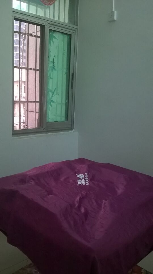 学生15年读书方便，离 、 、高中、大学非常近