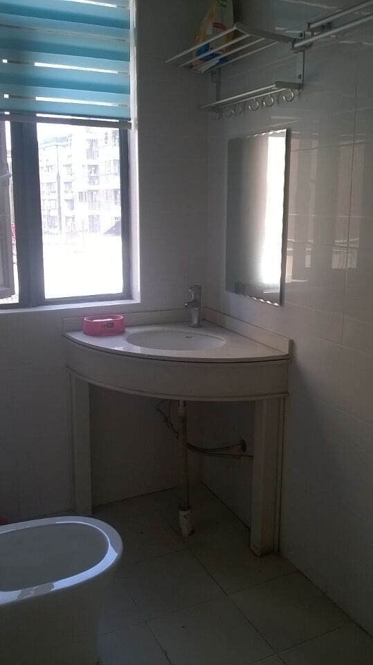 孝感光榮路全洲國際G18棟401，小中高讀書方便