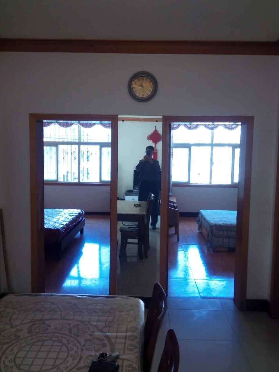 個人出售精裝修兩房兩證齊全戶型方正交通好南北通透采光佳