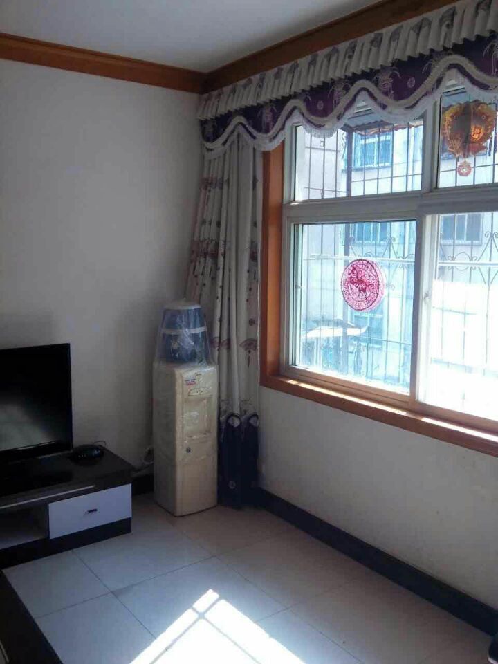 個人出售精裝修兩房兩證齊全戶型方正交通好南北通透采光佳