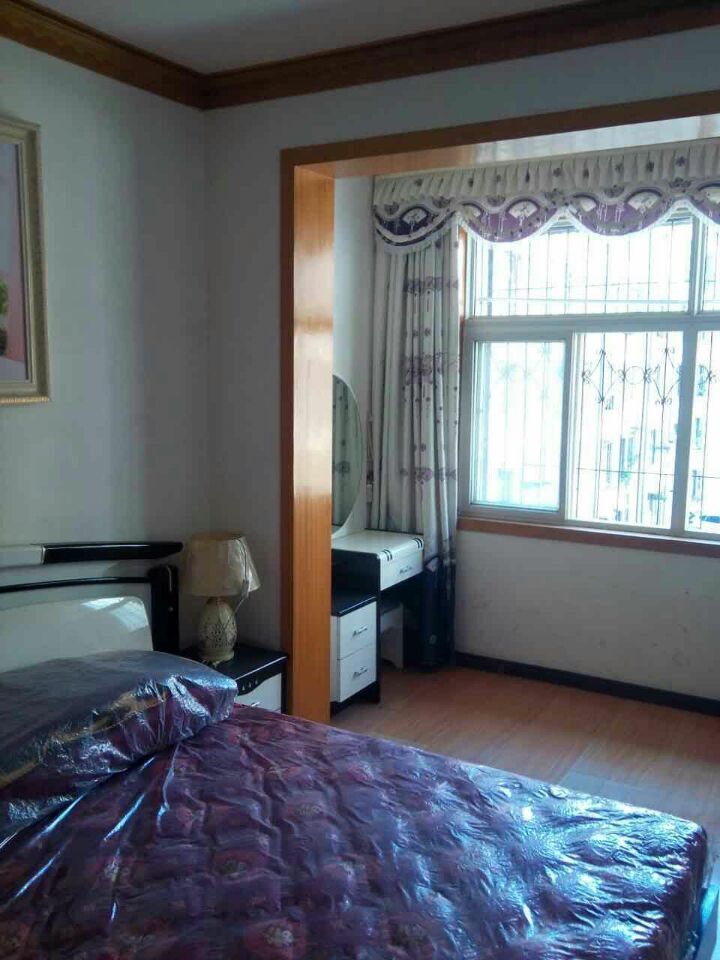 個人出售精裝修兩房兩證齊全戶型方正交通好南北通透采光佳