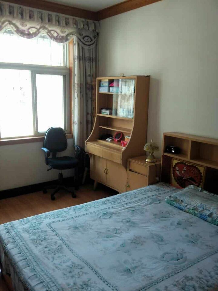 個人出售精裝修兩房兩證齊全戶型方正交通好南北通透采光佳