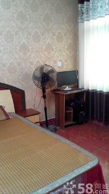 荣欣国际酒店斜对面