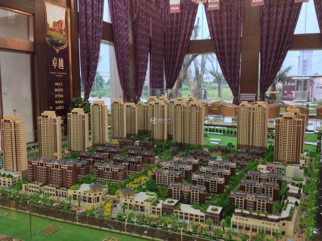 萬錦城有房出售，三房兩廳兩衛(wèi)