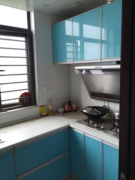 精裝修，好房低價(jià)出售，交通方便，