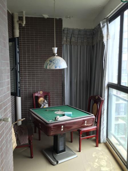 精裝修，好房低價(jià)出售，交通方便，