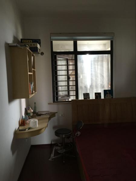 精裝修，好房低價(jià)出售，交通方便，