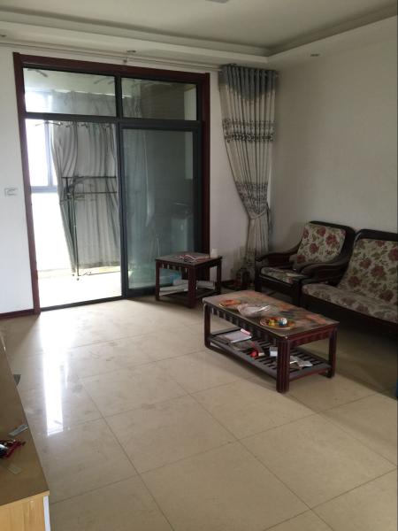 精裝修，好房低價(jià)出售，交通方便，