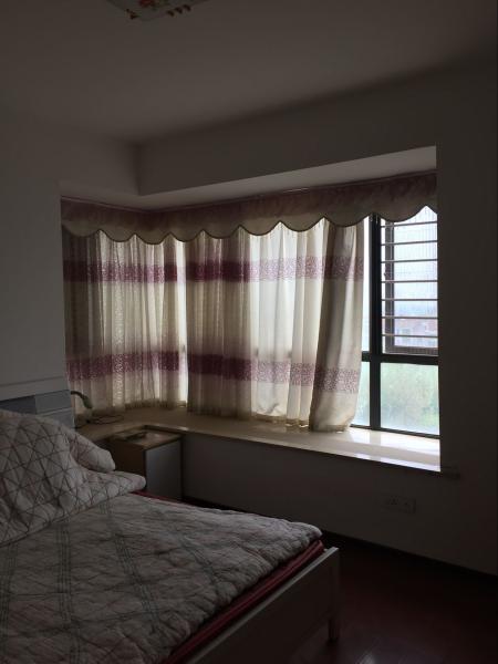 精裝修，好房低價(jià)出售，交通方便，