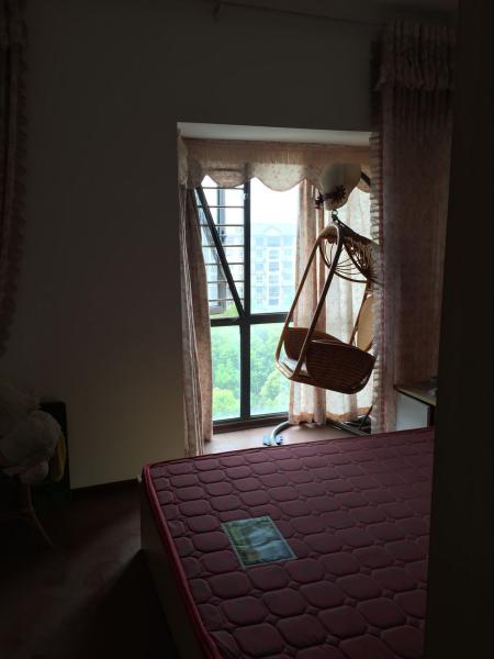 精裝修，好房低價(jià)出售，交通方便，