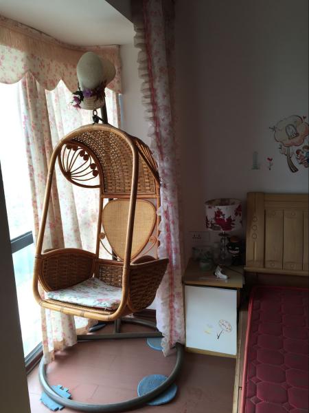 精裝修，好房低價(jià)出售，交通方便，