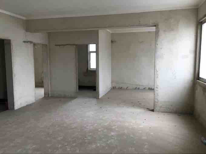 錦繡后湖50萬118平米3房毛坯南北,好房不等人