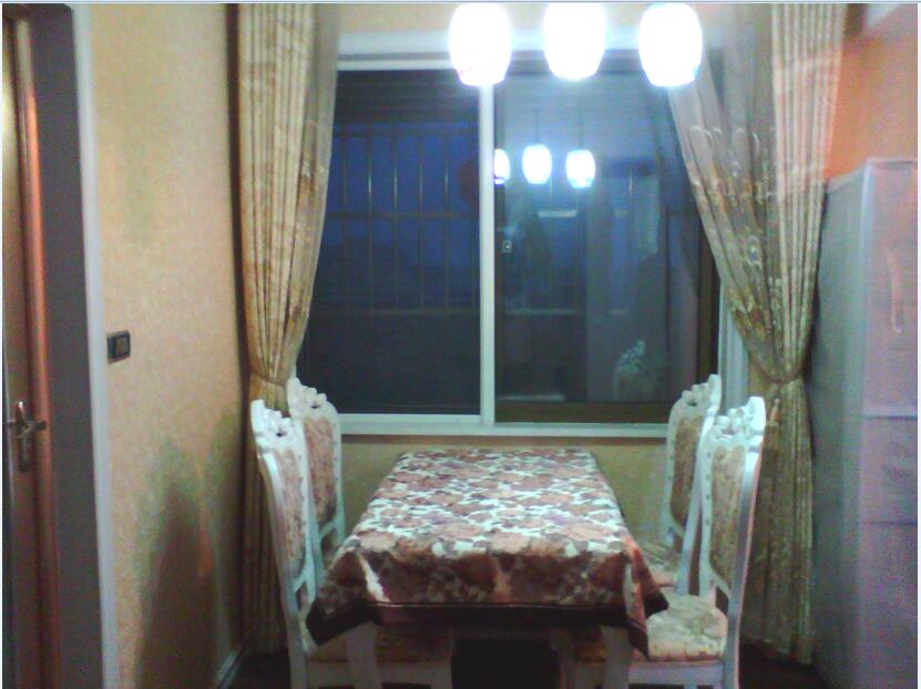 龙凤花苑精装公寓