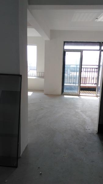 中建國際花園86平米21樓44萬