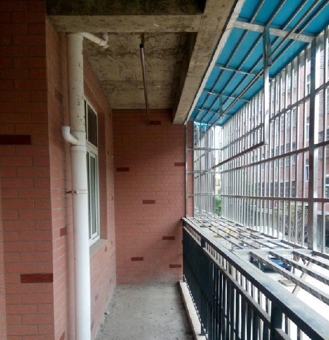 翰林苑3室毛坯房低價急售！