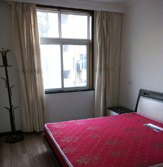 航天新村3室2厅1卫(个人)