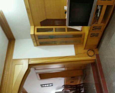 通風向陽、三樓、提包入任、家電齊全(個人)