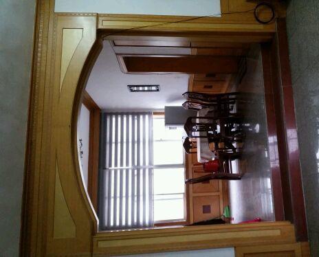 通風向陽、三樓、提包入任、家電齊全(個人)