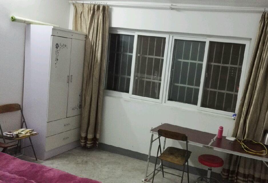 華隆家園環(huán)境優(yōu)美學(xué)區(qū)房(個(gè)人)