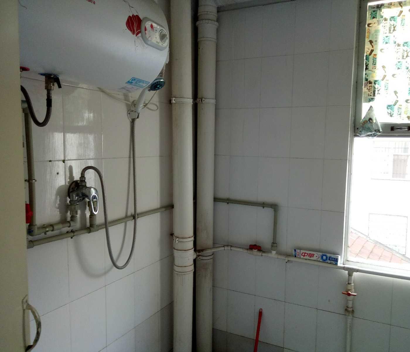 孝南湖北職院黃房3室1廳120平米中等裝修半年付(個(gè)人)