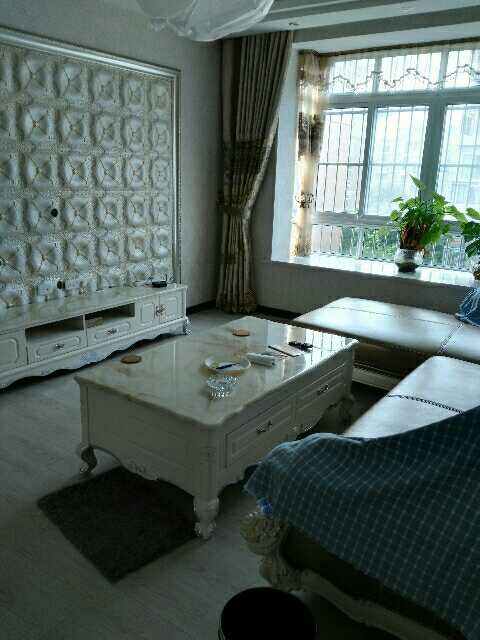 優(yōu)質小區(qū)，經典戶型，豪裝房