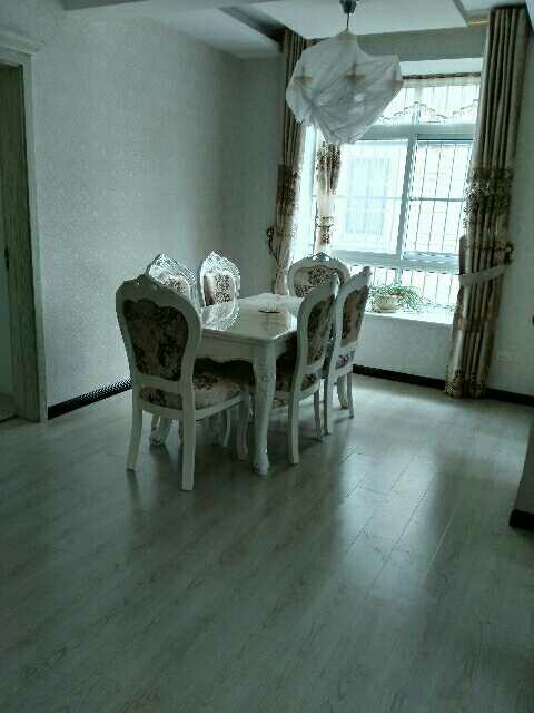 優(yōu)質(zhì)小區(qū)，經(jīng)典戶型，豪裝房