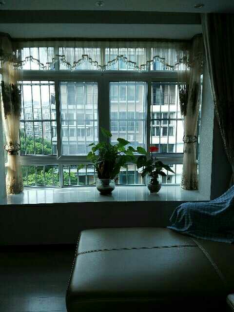 優(yōu)質(zhì)小區(qū)，經(jīng)典戶型，豪裝房