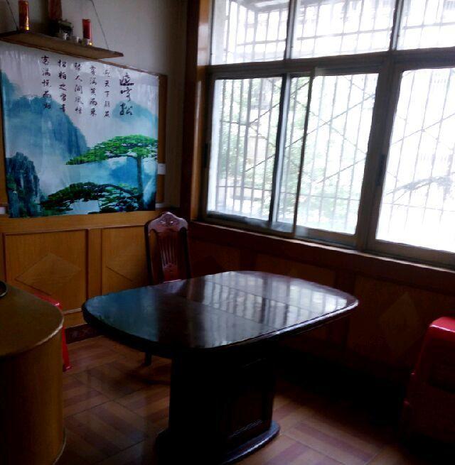 交通中路单位房3室2厅2卫