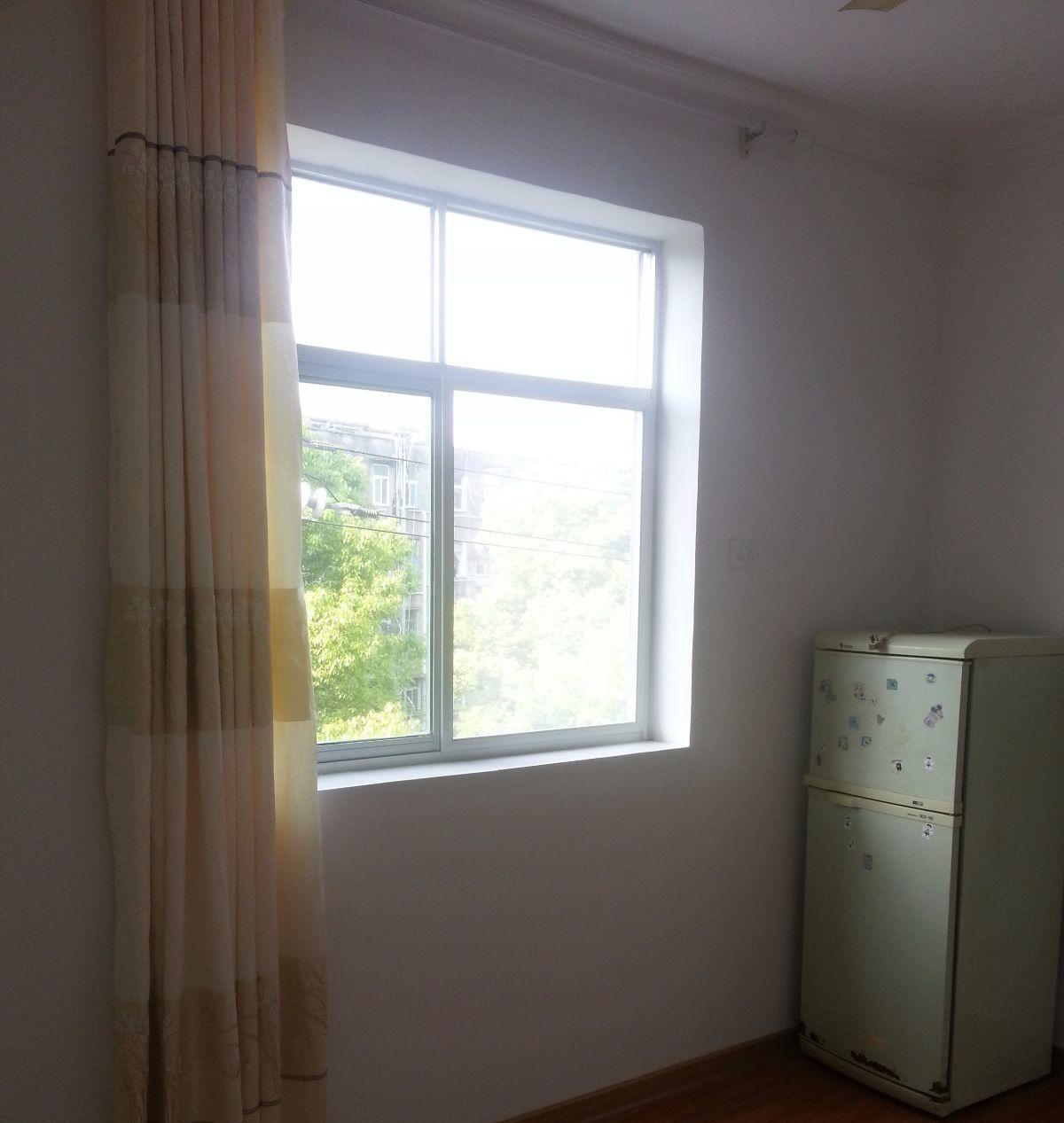 孝南漢光小區(qū)1室1廳50平米精裝修面議(個人)