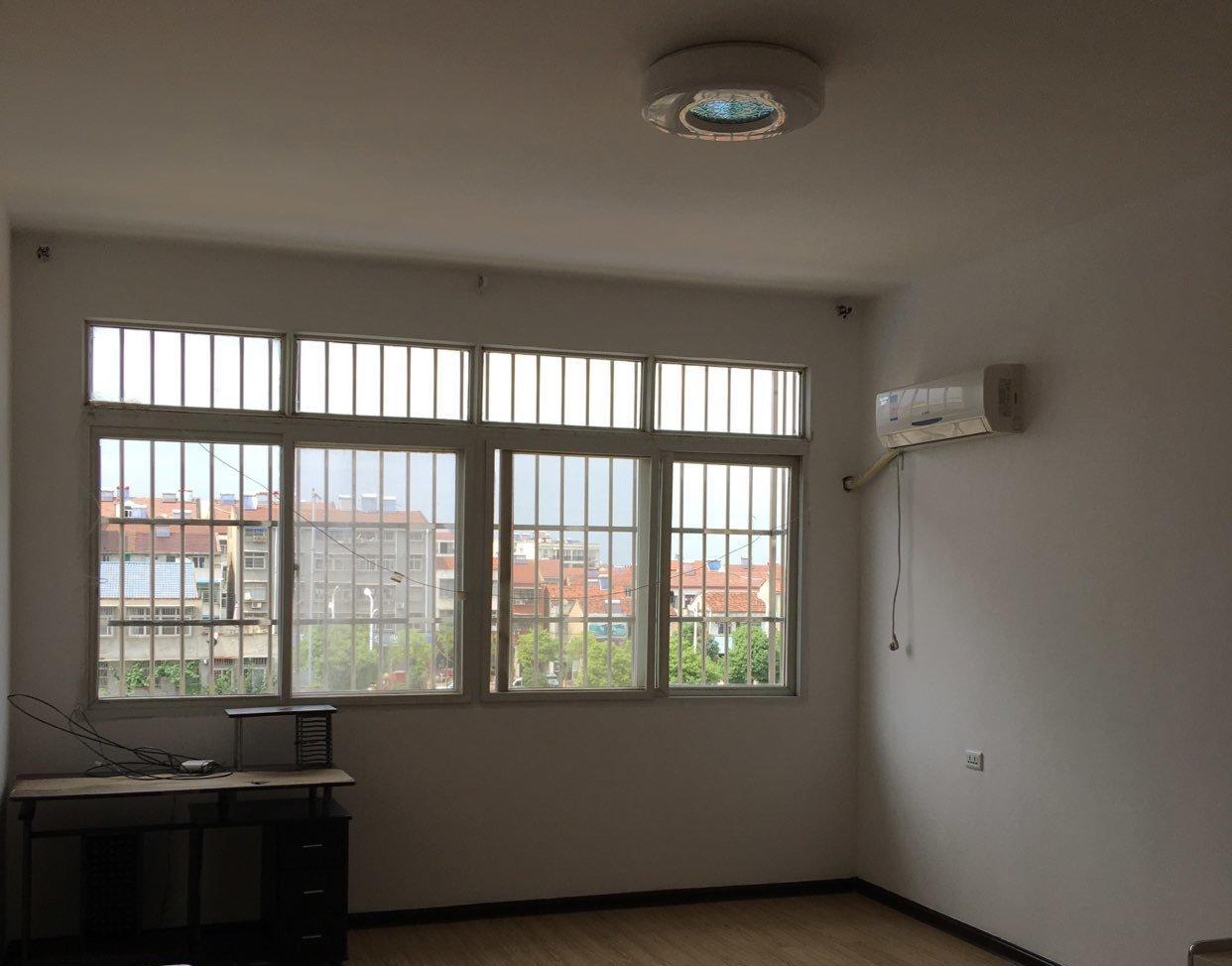 掛口步行街3室2廳1衛(wèi)(個(gè)人)