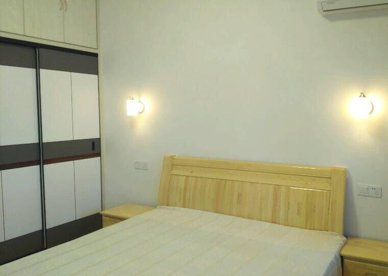 槐蔭小區(qū)3室2廳110平米精裝修年付(個人)